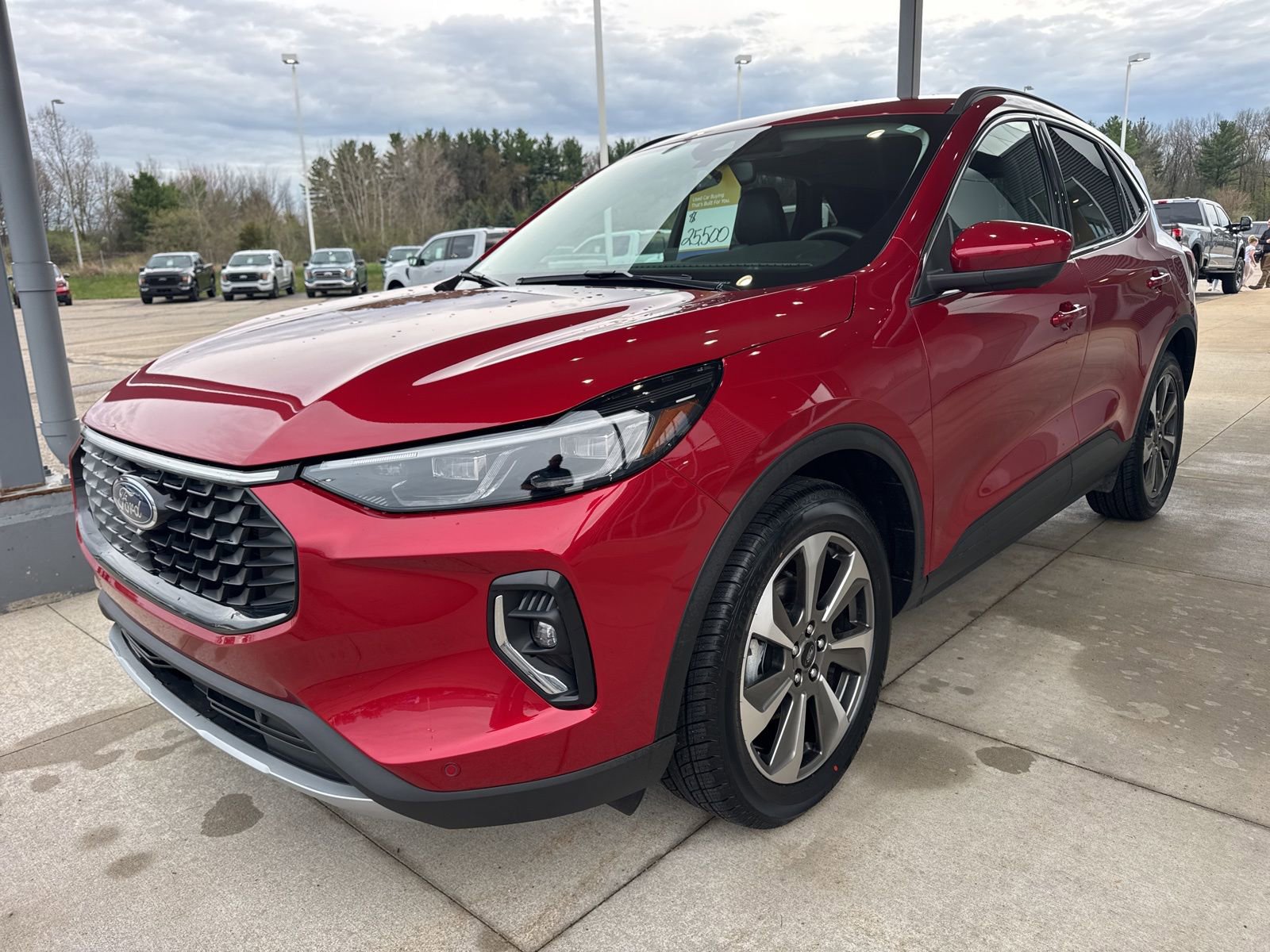 Certified 2023 Ford Escape Platinum AWD/4WD image 3