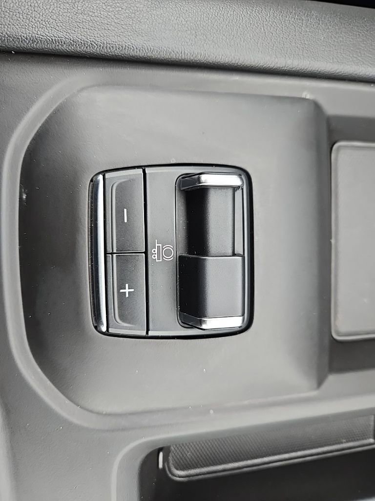 Used 2024 GMC Sierra 2500 Denali w/ Denali Reserve Package image 27