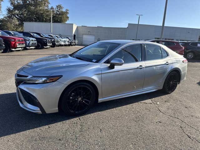 Used 2023 Toyota Camry XSE image 5