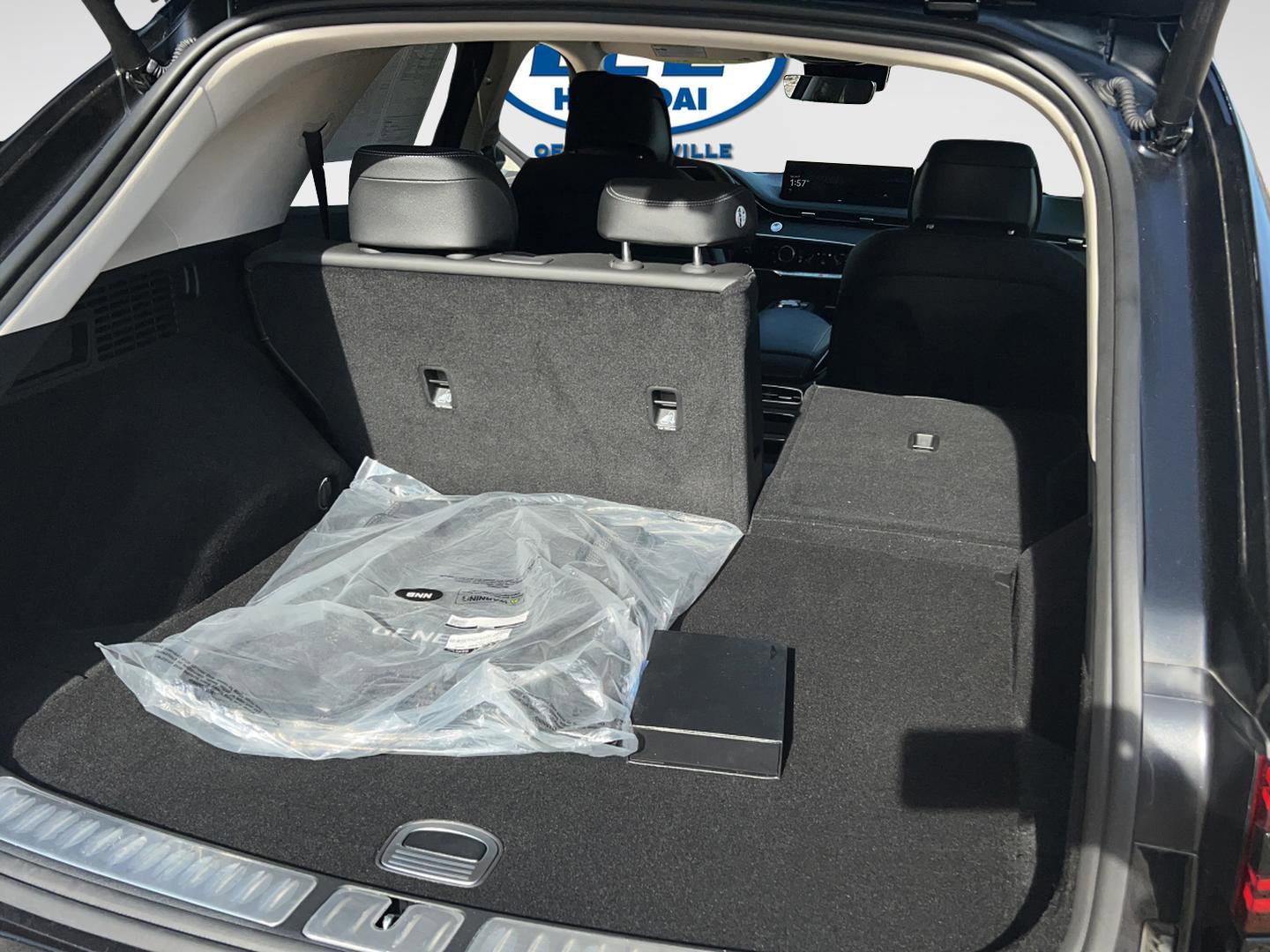 Used 2025 Genesis GV70 2.5T image 17