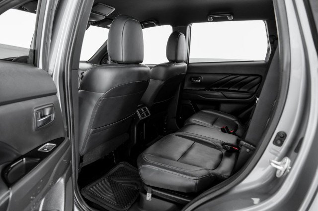 Used 2022 Mitsubishi Outlander SEL AWD/4WD image 36