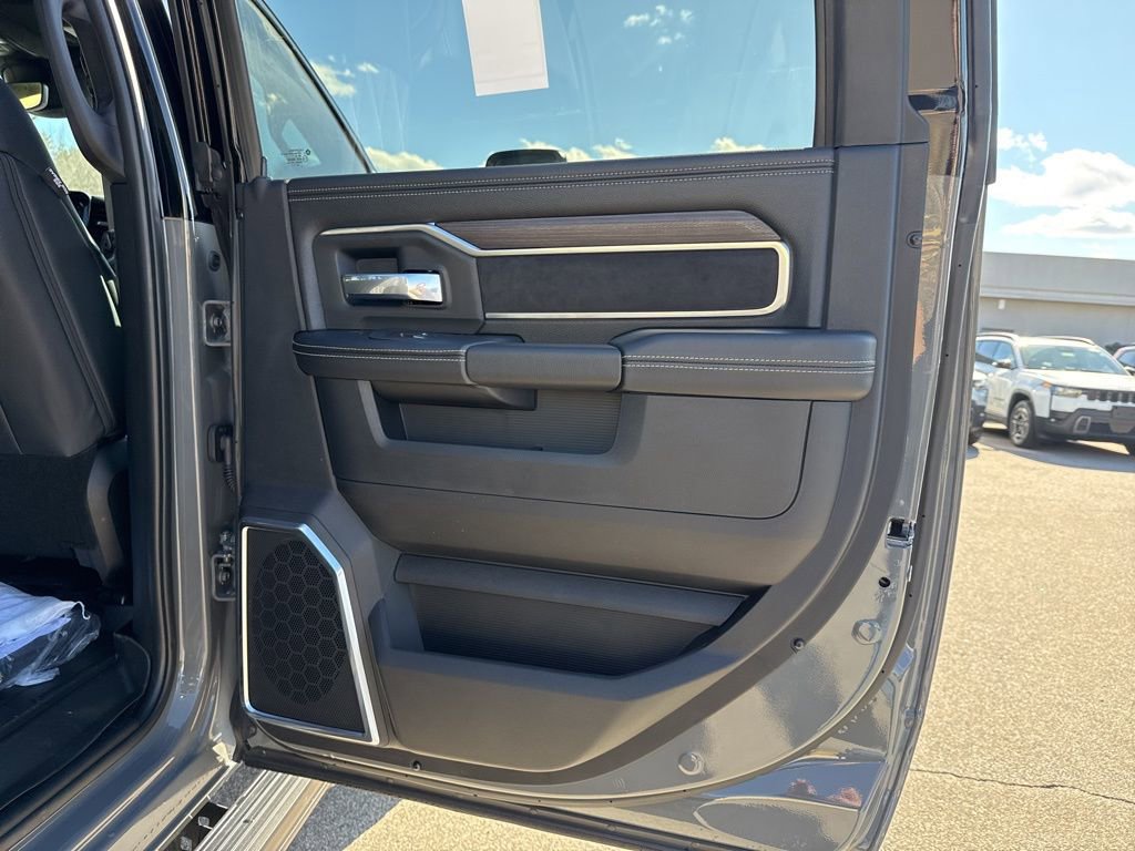 New 2026 RAM 2500 Laramie w/ Night Edition image 31