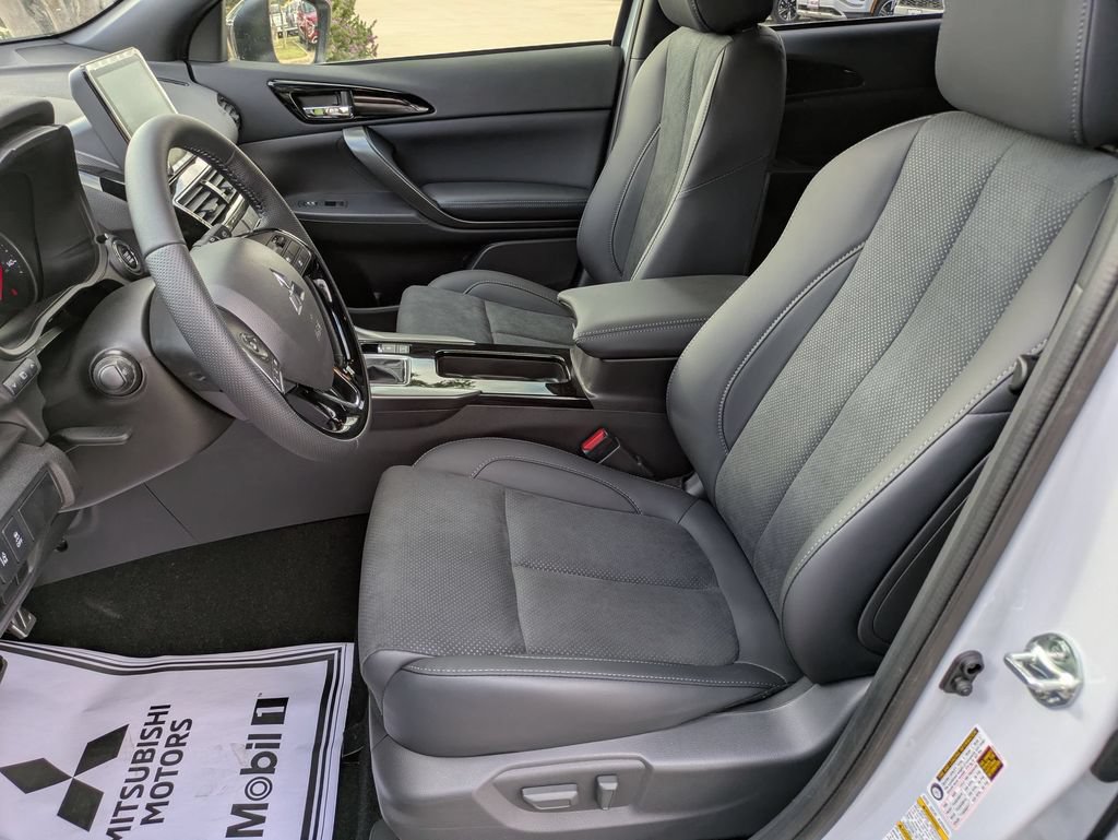 New 2025 Mitsubishi Eclipse Cross AWD image 10