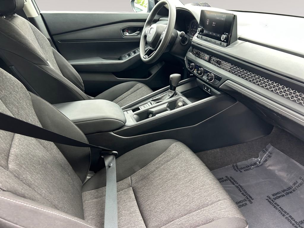 Used 2025 Honda Accord LX image 15