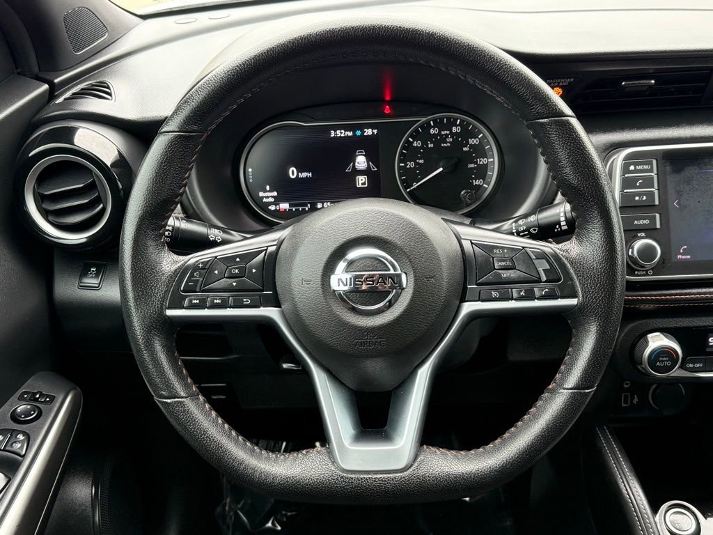 Used 2018 Nissan Kicks SR image 34