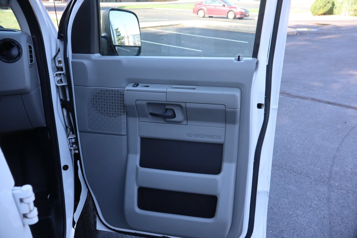 Used 2014 Ford E-250 and Econoline 250 w/ Power Group RWD image 24