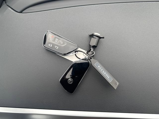 New 2025 Volkswagen ID. Buzz Pro S Plus image 21