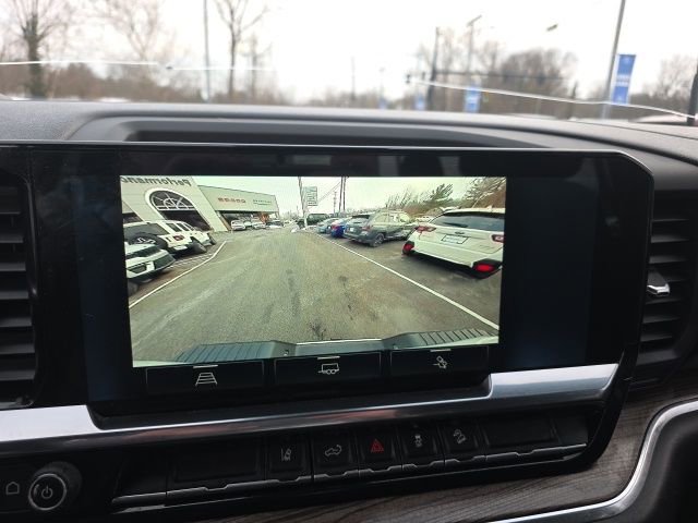 Used 2024 Chevrolet Silverado 3500 LT w/ Convenience Package image 8