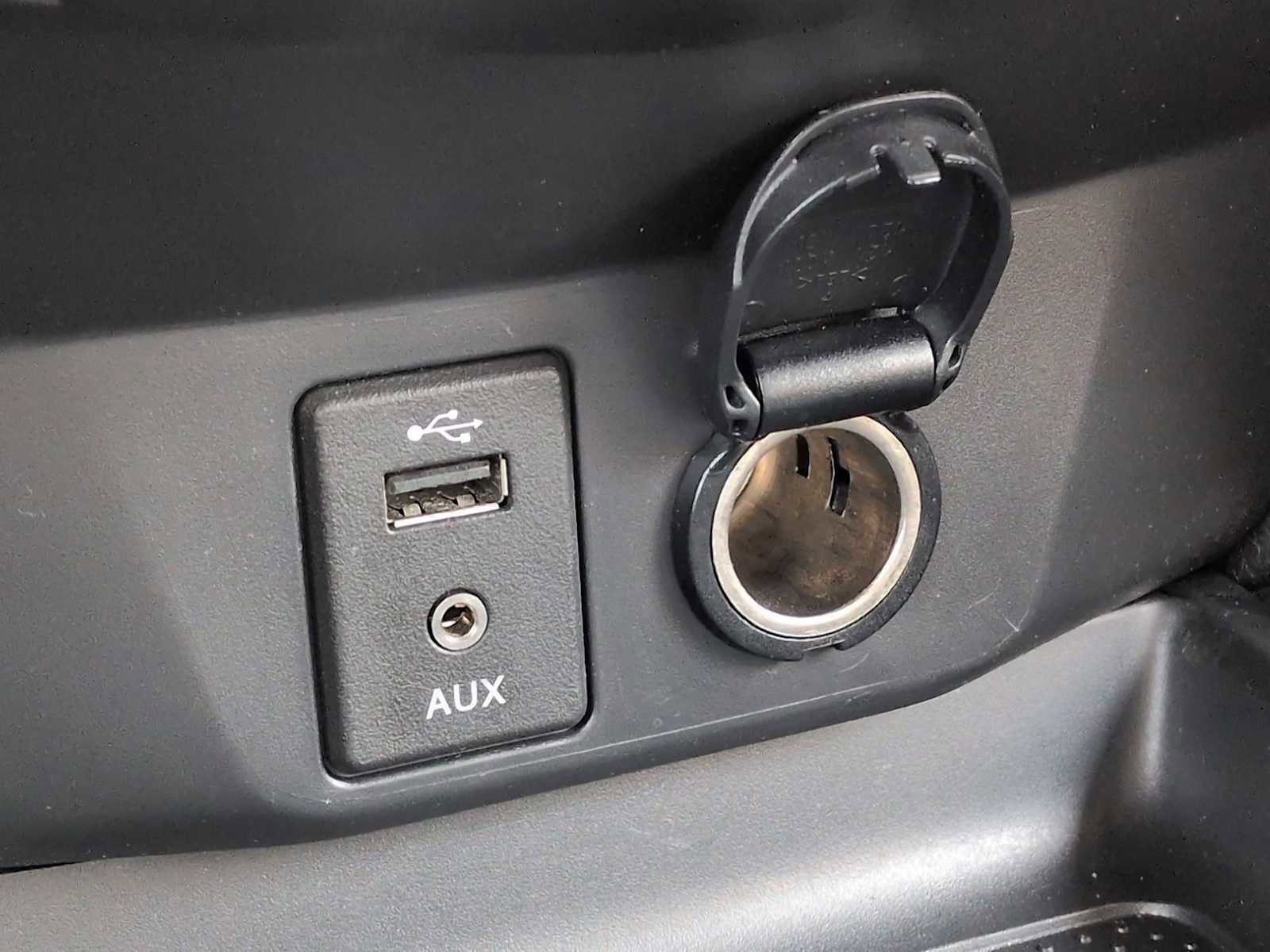 Used 2017 Nissan Rogue Sport SV w/ SV All-Weather Package image 29