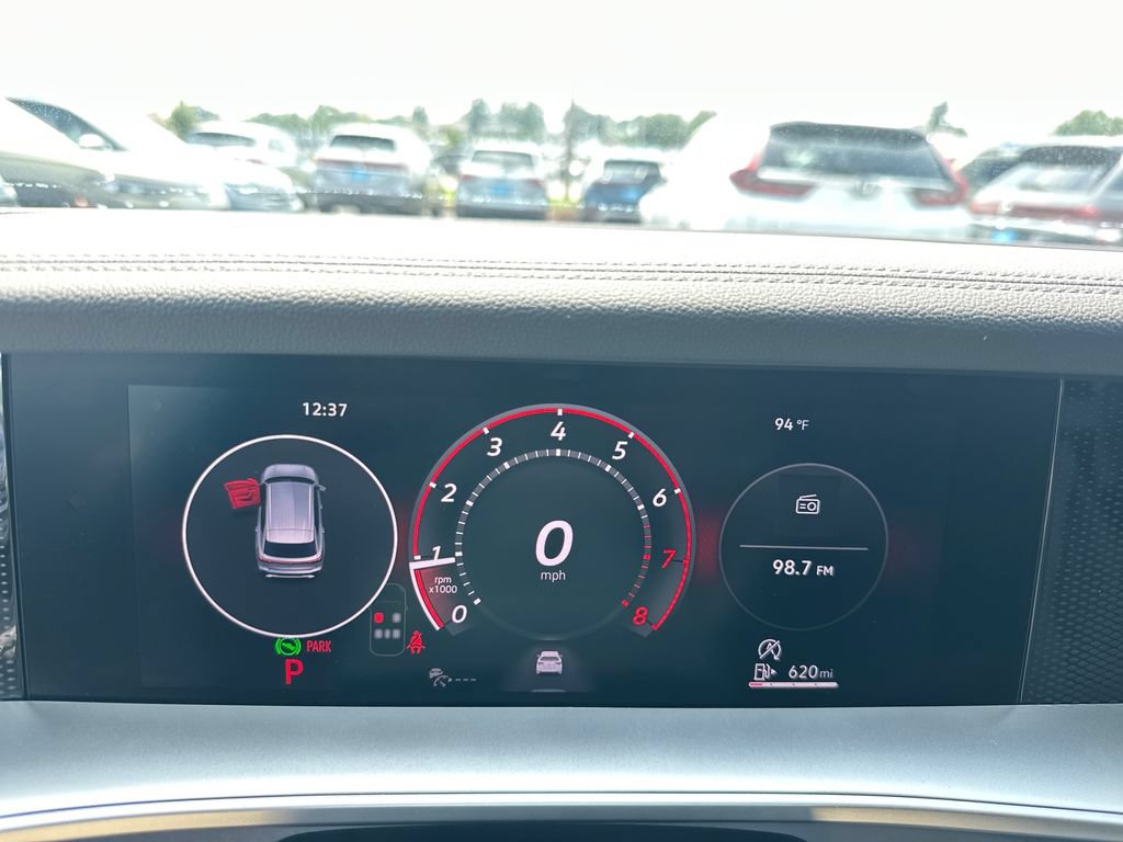 New 2026 Volkswagen Tiguan SE FWD image 17
