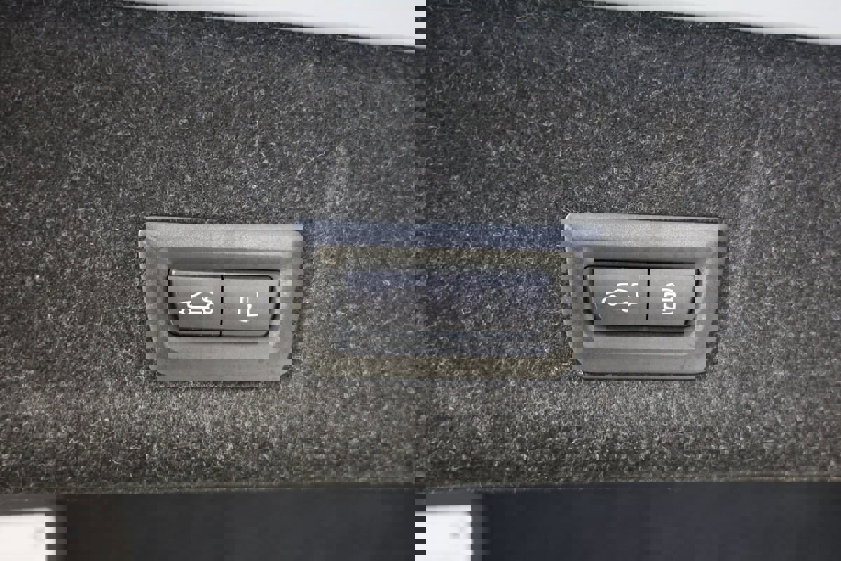 Used 2024 BMW M3 Competition w/ Executive Package image 44