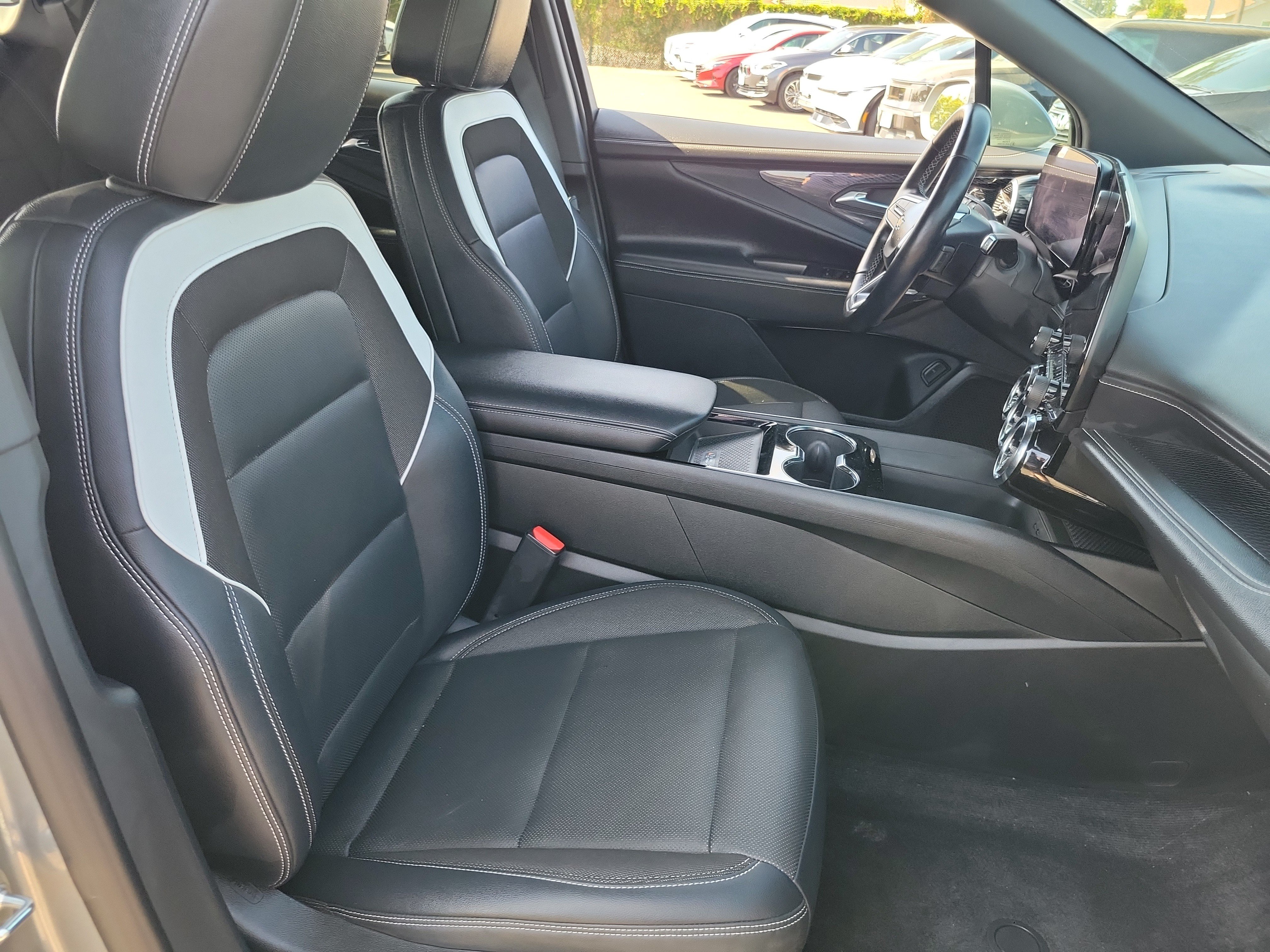 Used 2024 Chevrolet Blazer EV LT AWD/4WD image 21