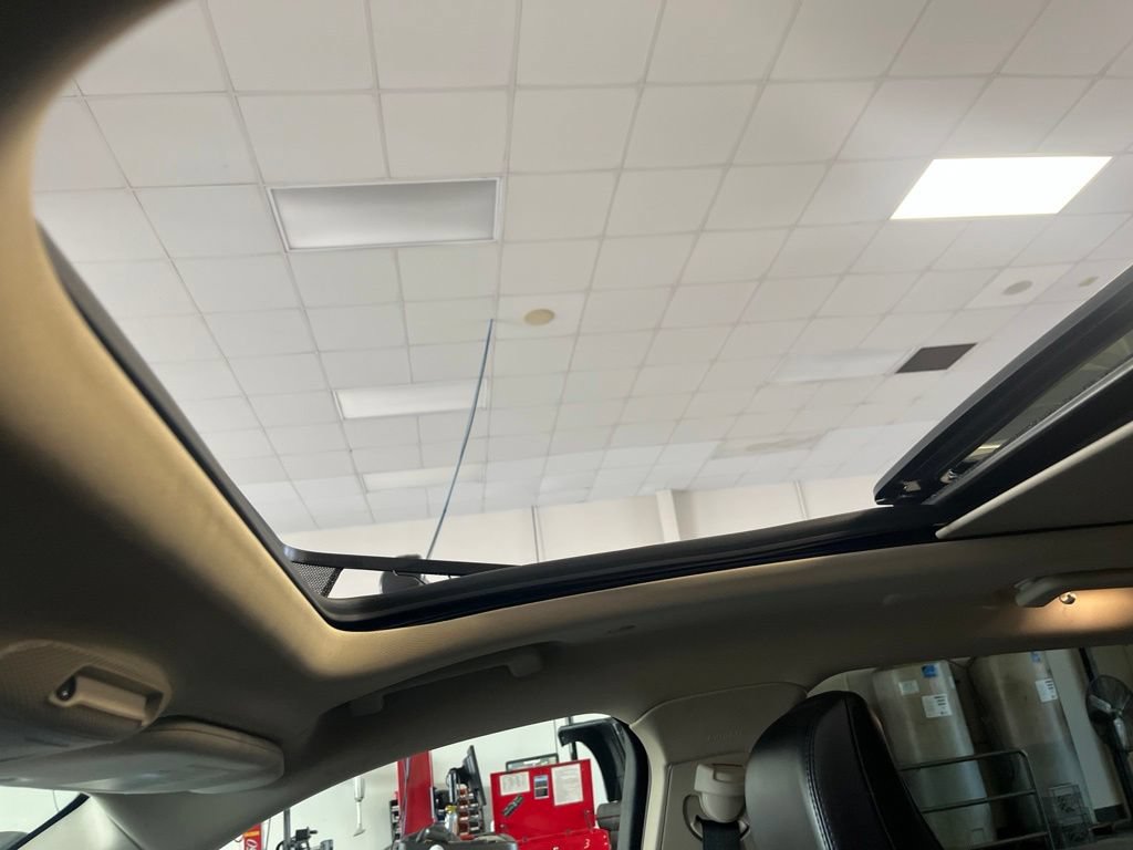 Used 2021 Lincoln Nautilus Reserve AWD/4WD image 6