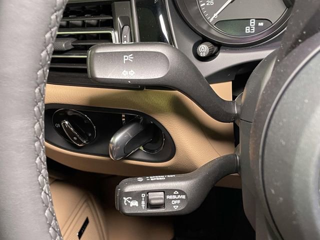 New 2026 Porsche Macan image 42