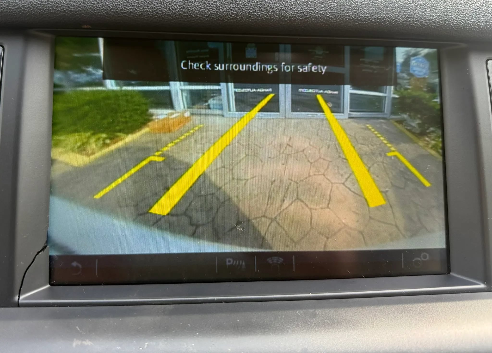 Used 2016 Land Rover Discovery Sport HSE AWD/4WD image 18