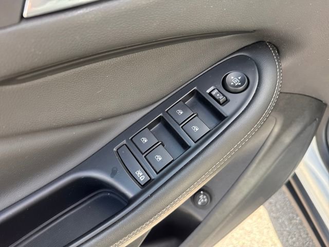 Used 2017 Buick Envision Essence image 10