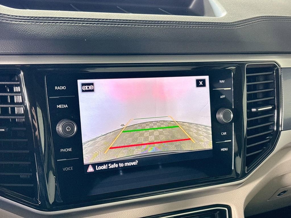 Certified 2023 Volkswagen Atlas SEL Premium image 17