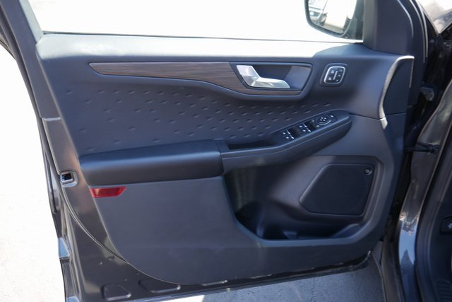 Used 2020 Ford Escape Titanium w/ Titanium Premium Package 2.0 image 15