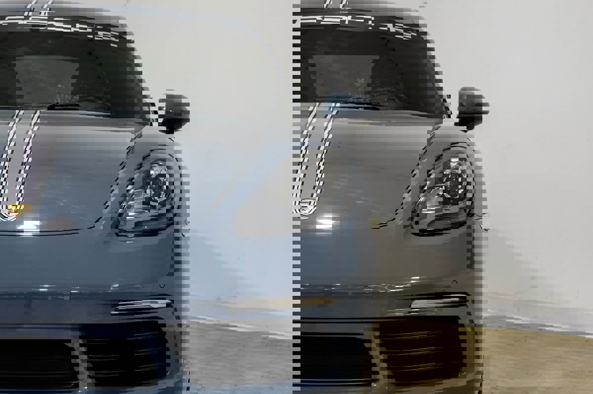 Used 2017 Porsche 718 Cayman S w/ Sport Chrono Package image 31