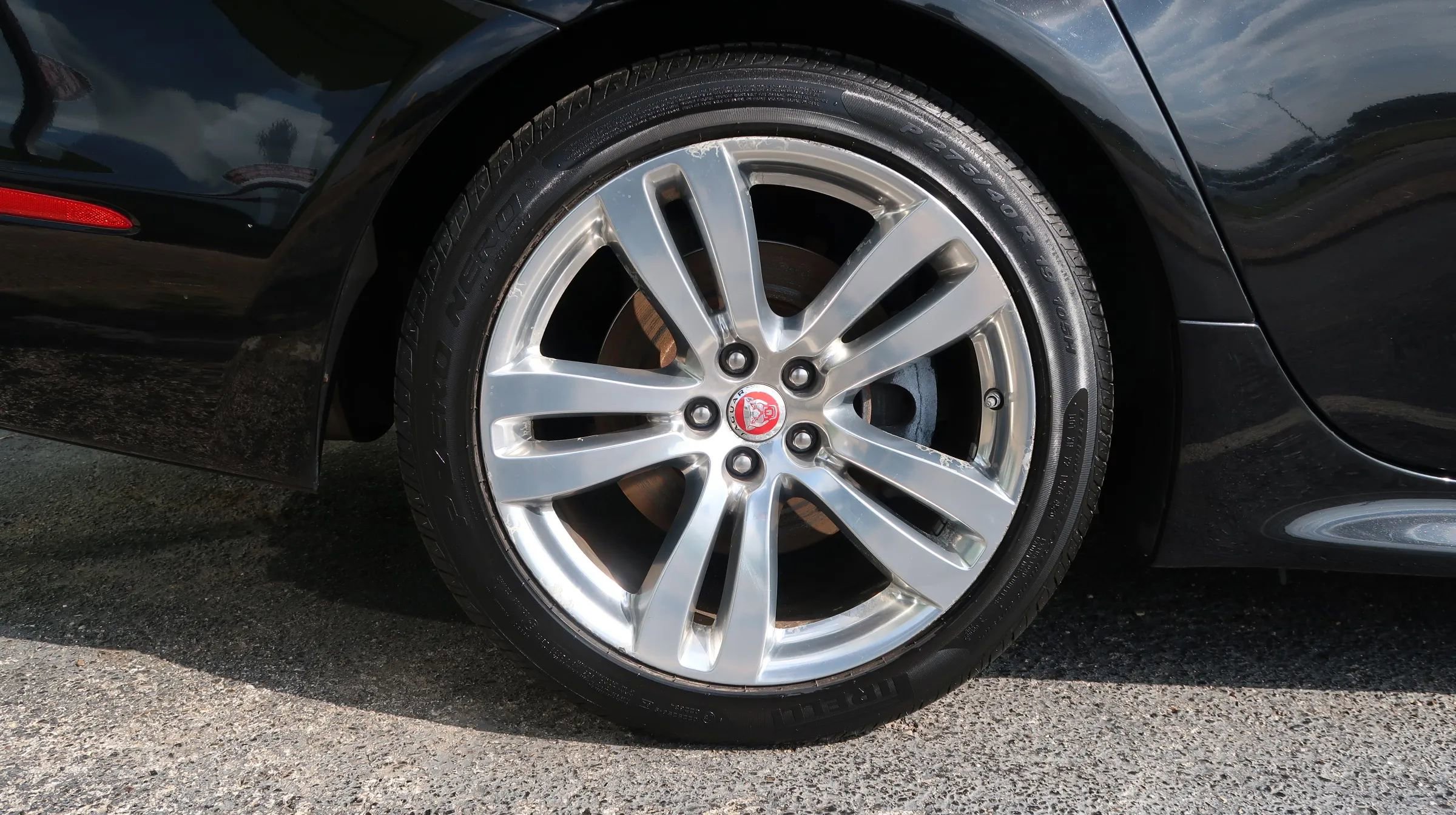 Used 2016 Jaguar XJ R-Sport RWD image 59