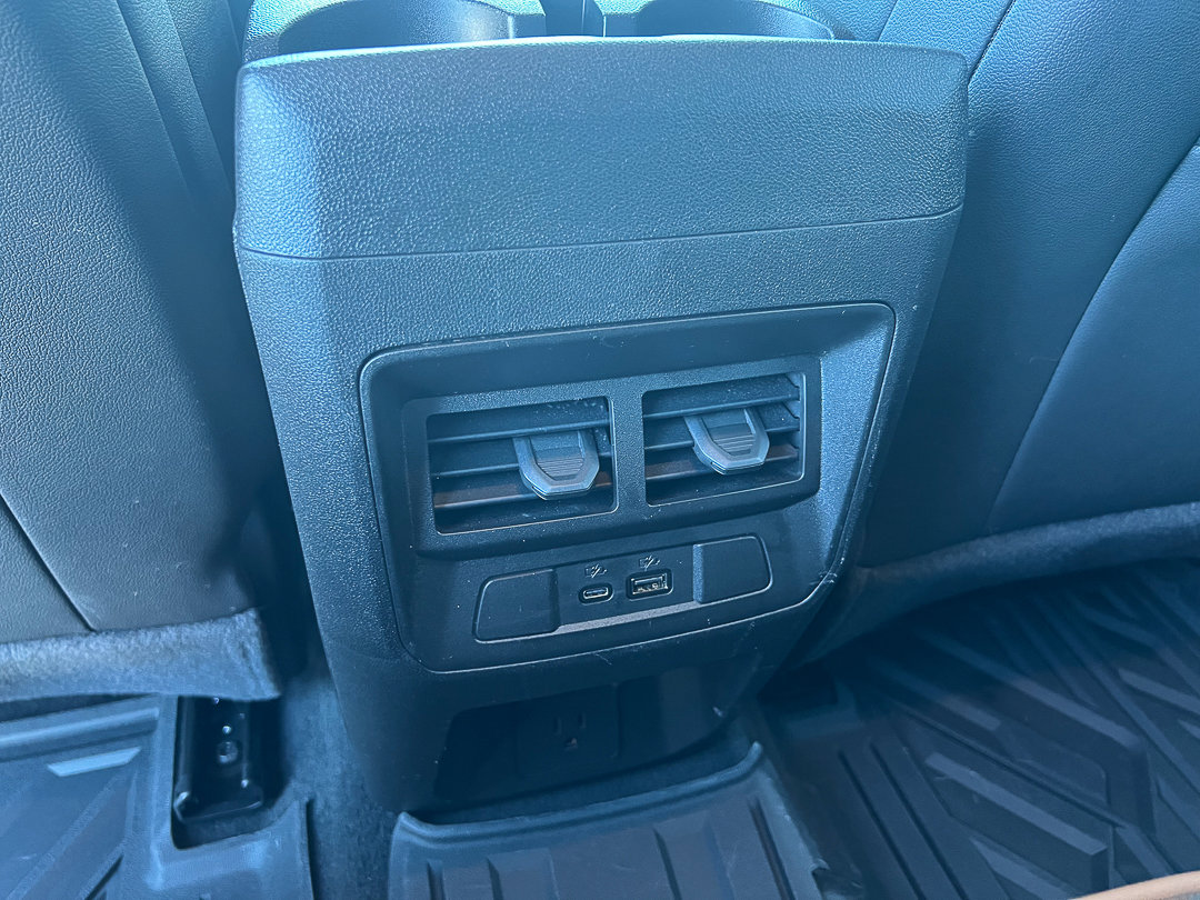 Used 2024 GMC Canyon AT4 image 32