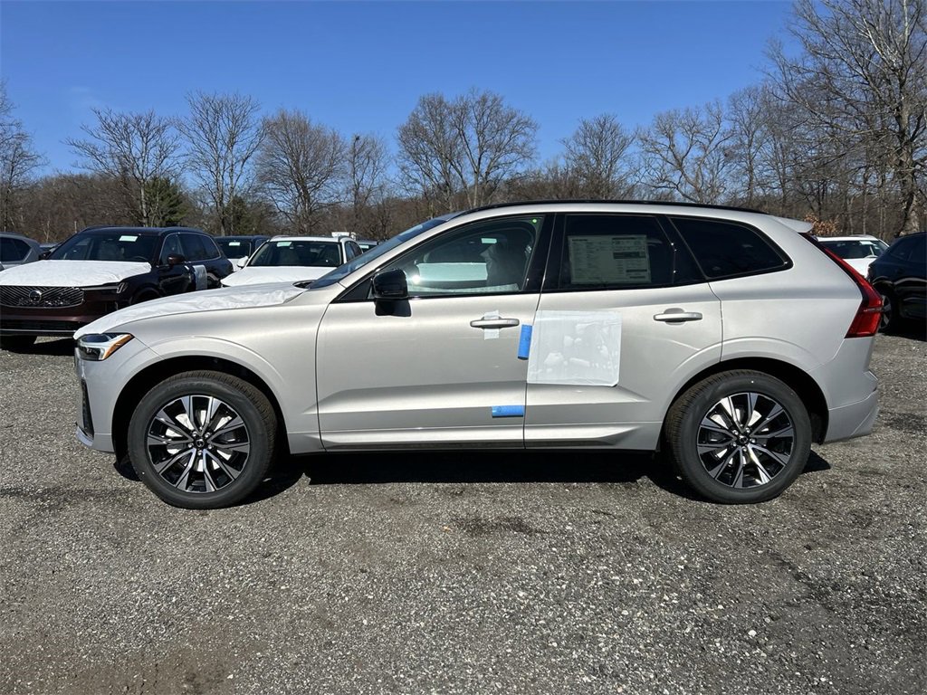 New 2025 Volvo XC60 B5 Core w/ Climate Package image 5