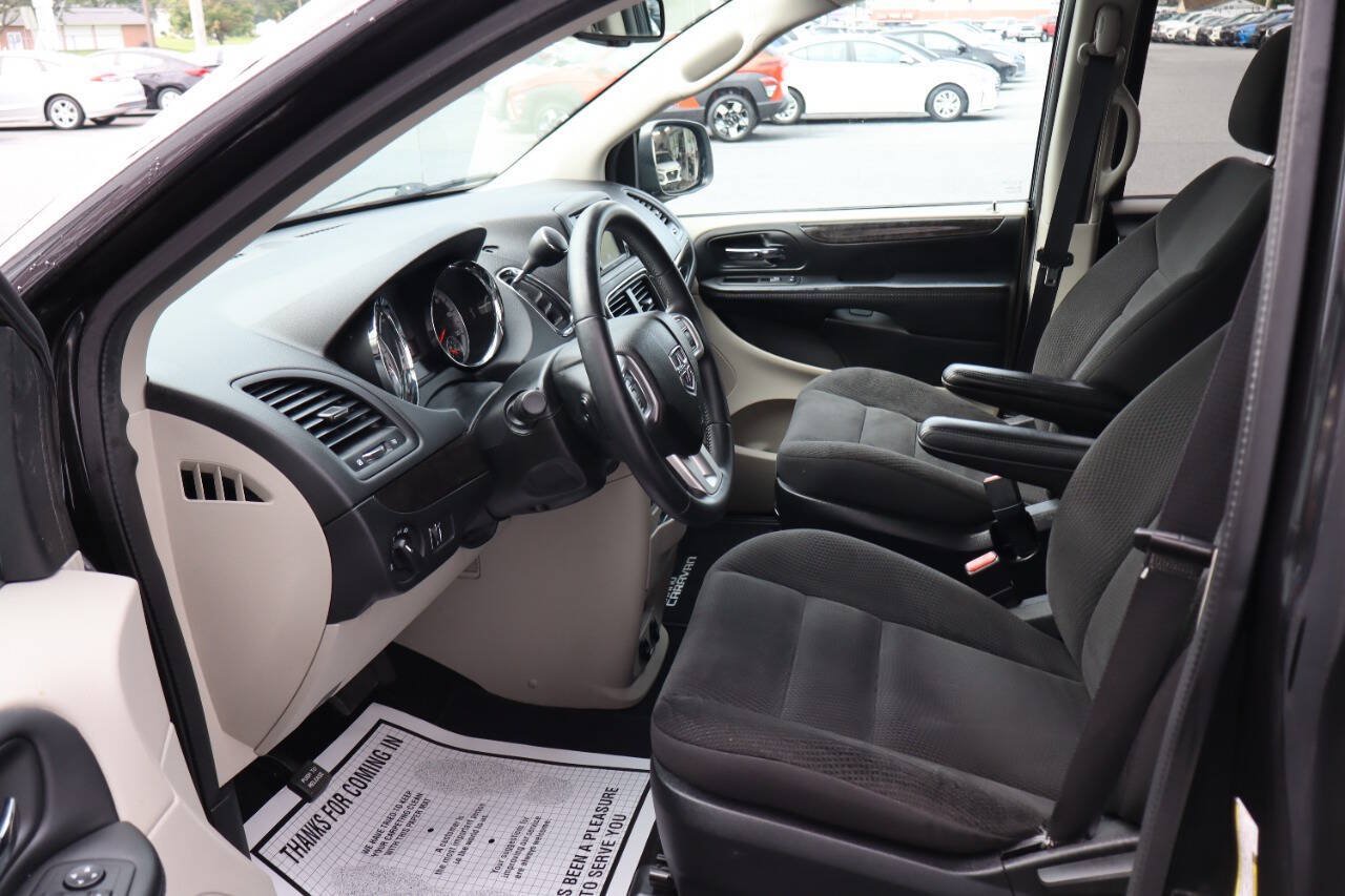 Used 2017 Dodge Grand Caravan SE w/ Power Window Group FWD image 7