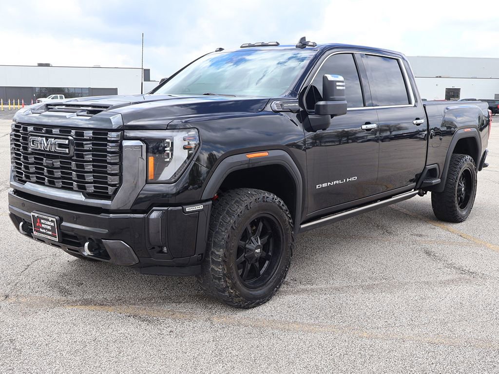 Used 2024 GMC Sierra 3500 Denali Ultimate AWD/4WD image 11
