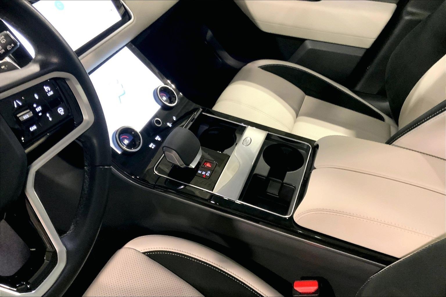 Used 2023 Land Rover Range Rover Velar S image 16