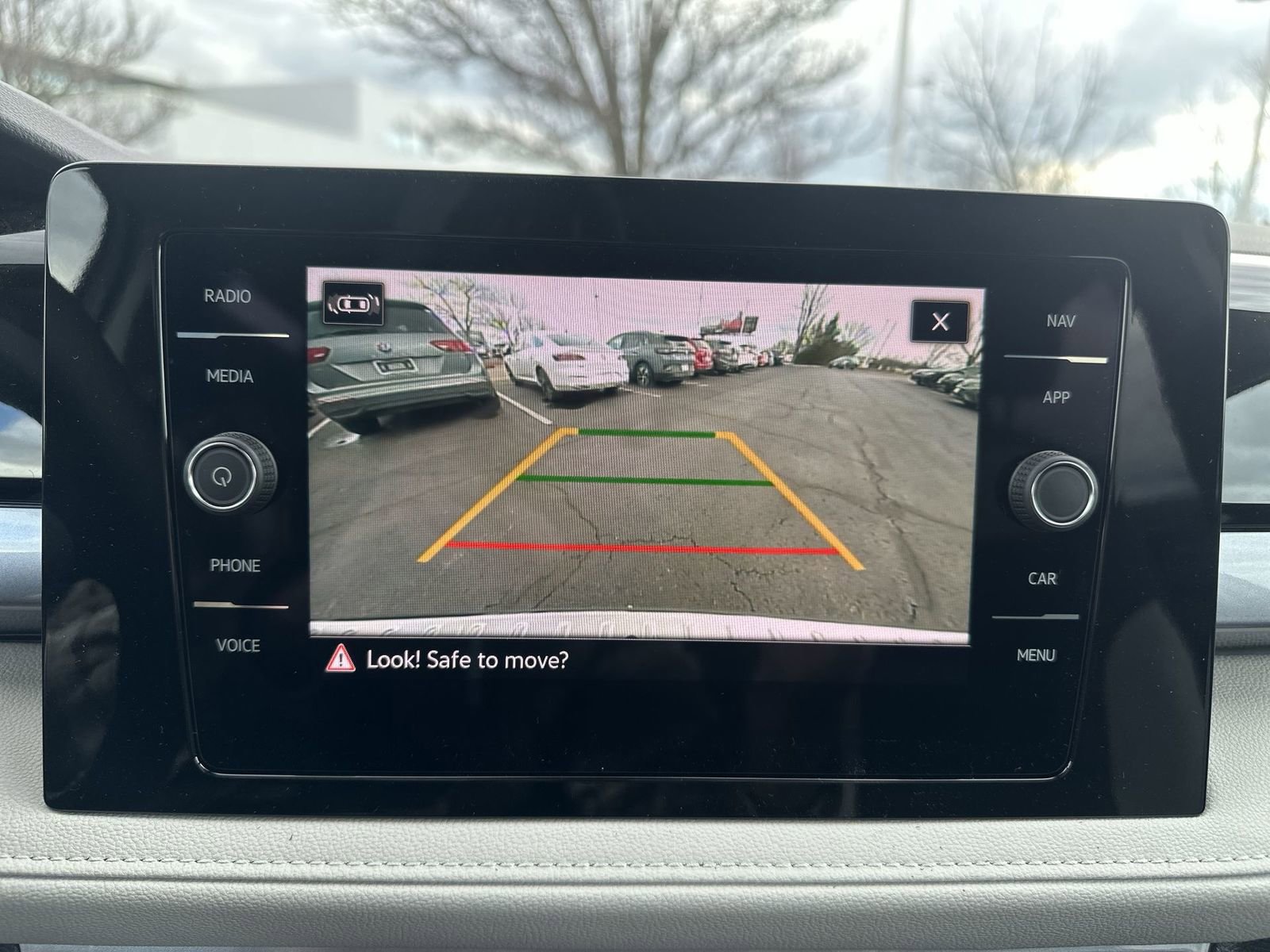 Used 2025 Volkswagen Taos SEL AWD/4WD image 20