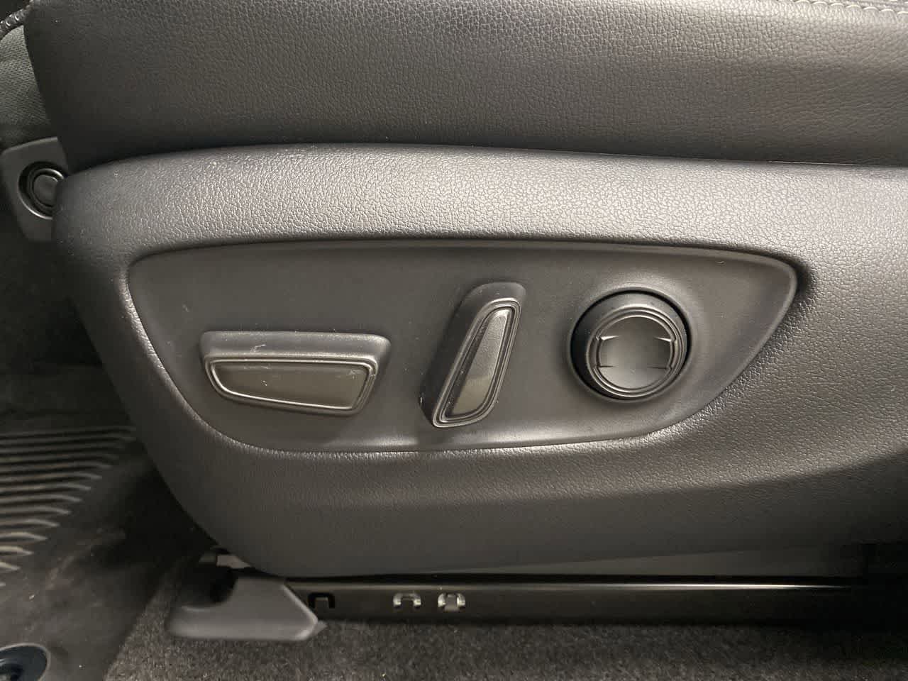 Used 2025 Toyota Land Cruiser w/ Premium Package AWD/4WD image 16