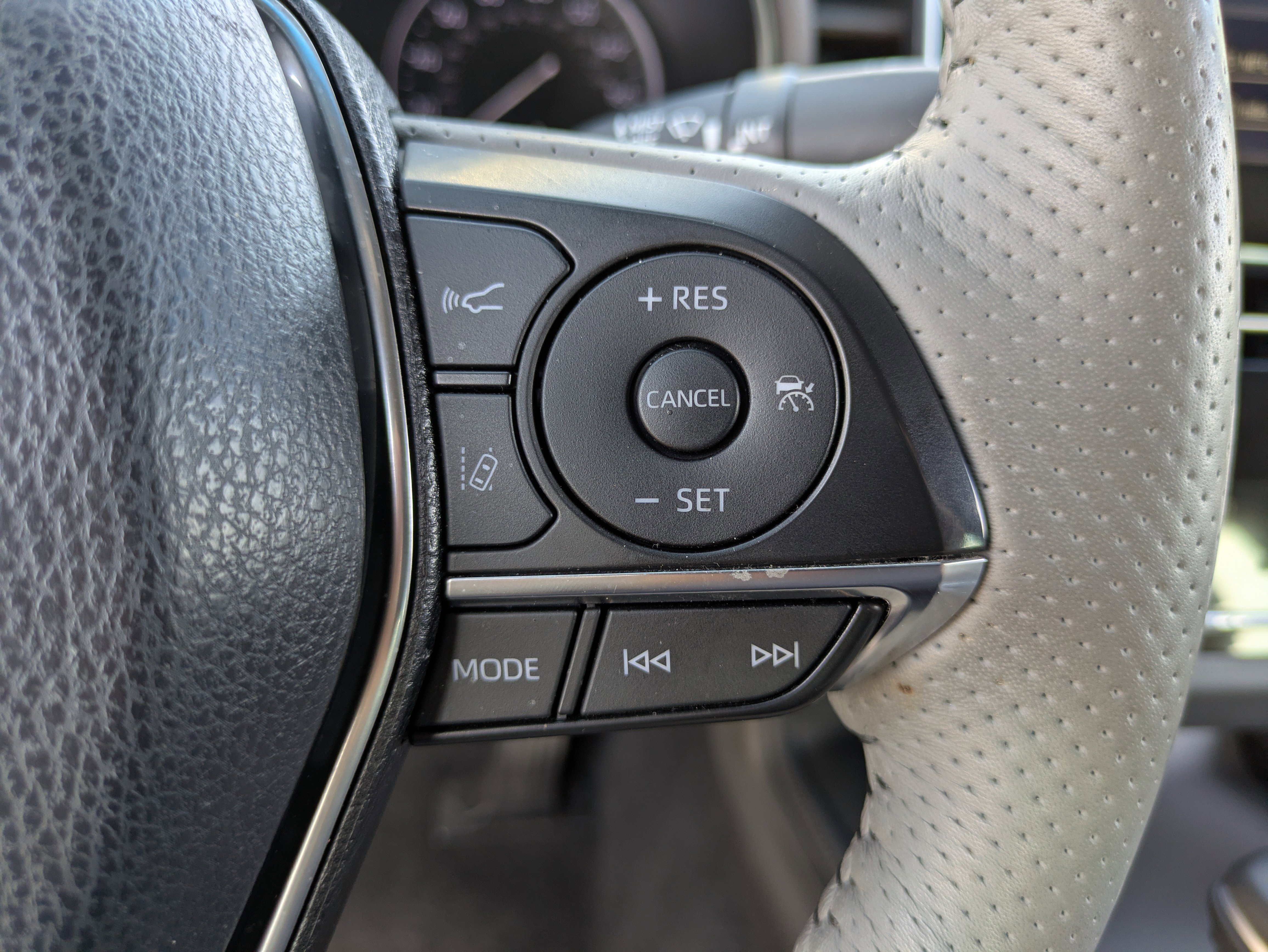 Used 2019 Toyota Avalon Limited w/ Advanced Safety Package image 27