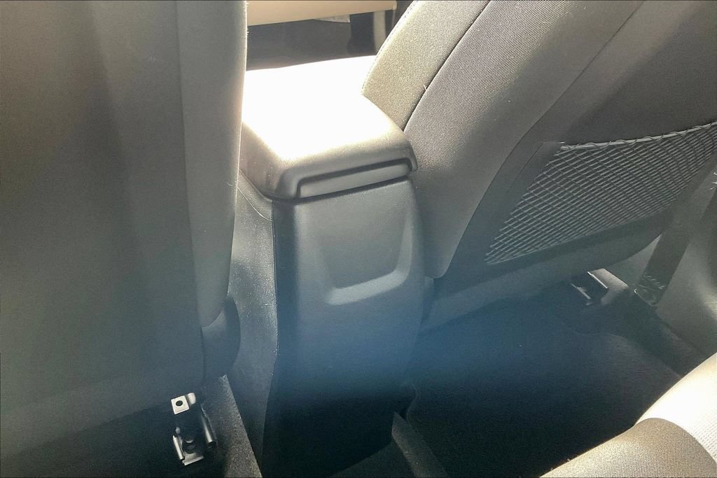 Used 2022 Hyundai Venue SEL FWD image 13
