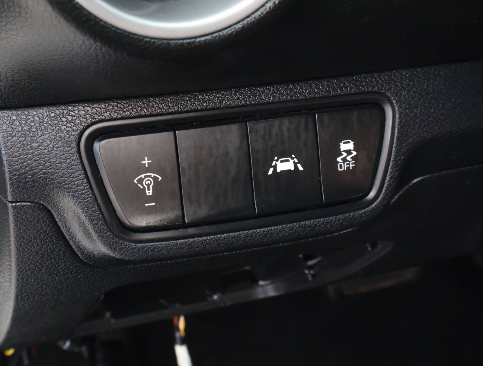 Used 2020 Kia Forte LXS FWD image 19