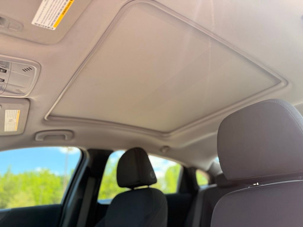 Used 2024 Chevrolet Malibu LT image 16