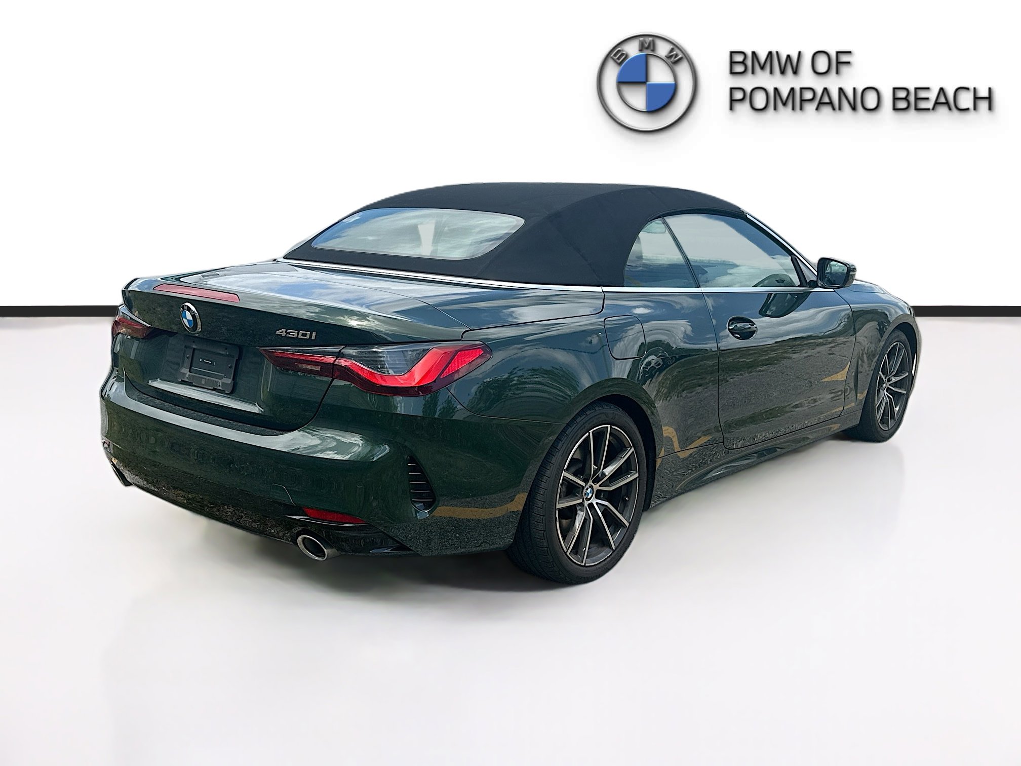 Used 2024 BMW 430i Convertible w/ Premium Package RWD image 5