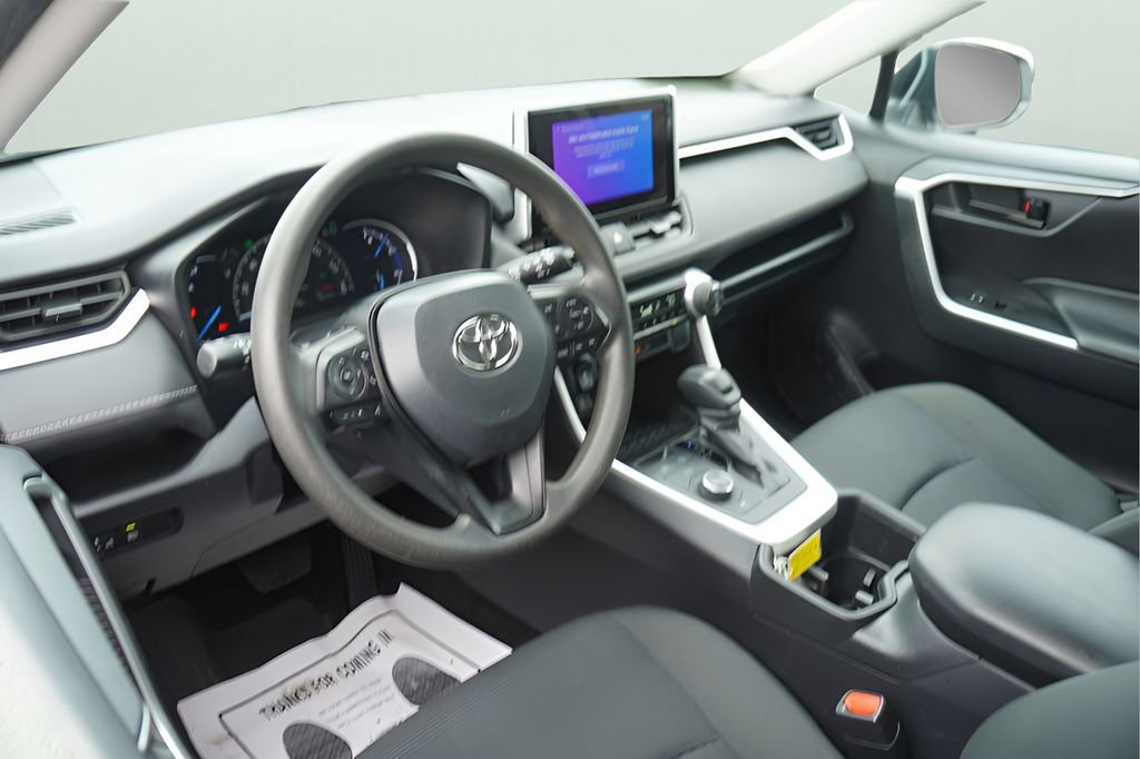 Used 2024 Toyota RAV4 LE image 12