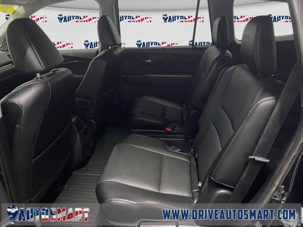 Used 2021 Honda Pilot Touring image 12