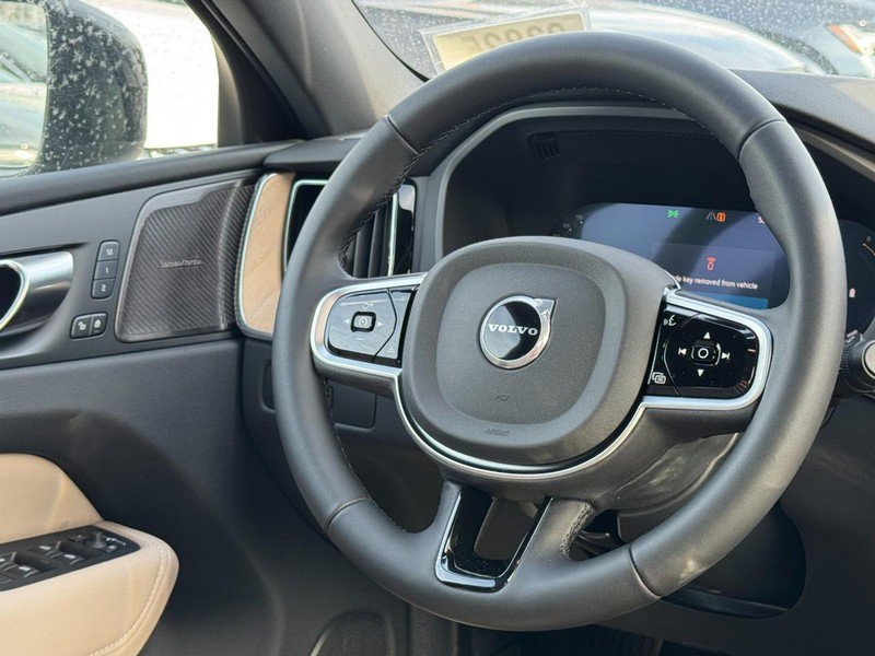 New 2026 Volvo XC60 B5 Plus w/ Climate Package image 7