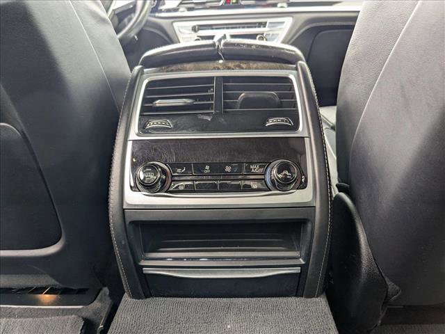 Used 2018 BMW 750i image 18