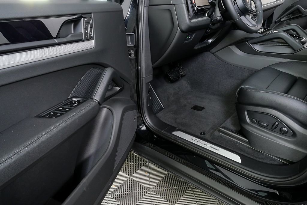 New 2026 Porsche Cayenne image 8