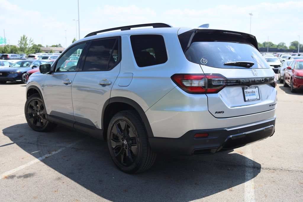 New 2026 Honda Pilot Black Edition image 4