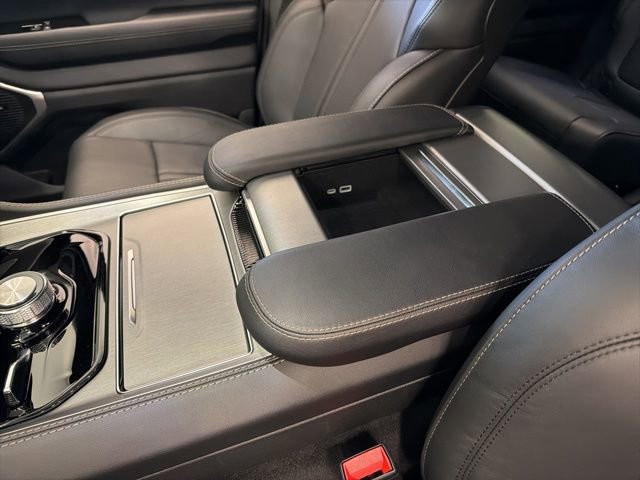 New 2026 Jeep Grand Wagoneer 4WD image 22