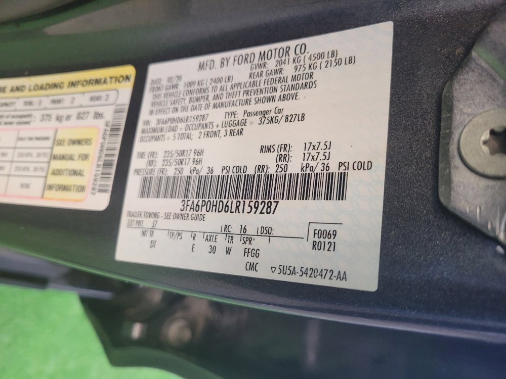 Used 2020 Ford Fusion SE FWD image 33