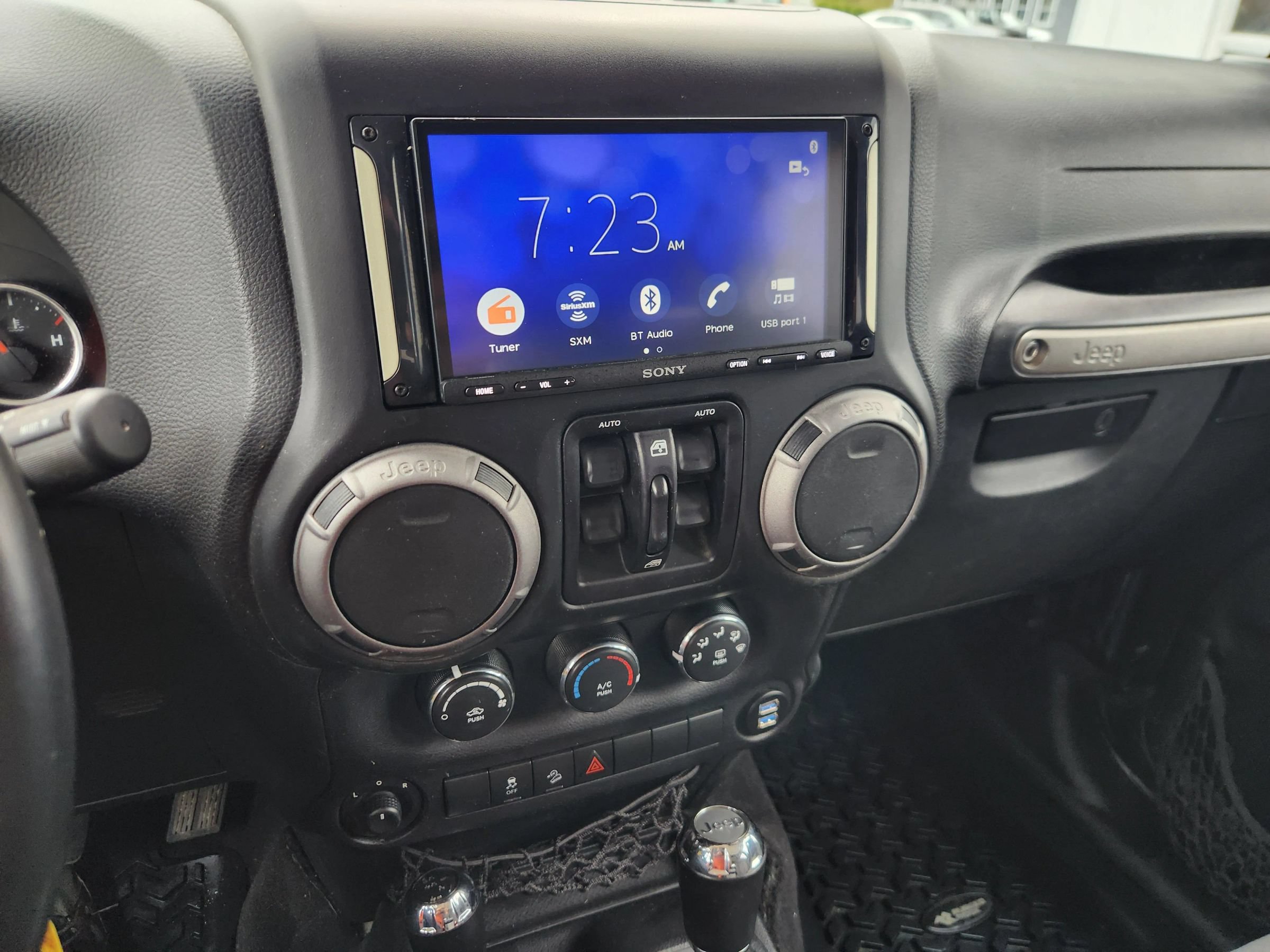 Used 2017 Jeep Wrangler Unlimited Sport w/ Quick Order Package 24S AWD/4WD image 16