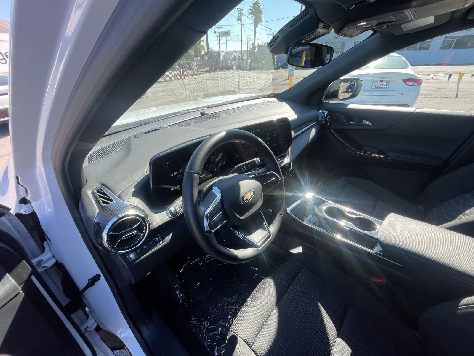 Used 2025 Chevrolet Equinox LT image 34