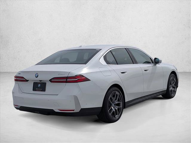 Used 2026 BMW 530i xDrive w/ Premium Package AWD/4WD image 5