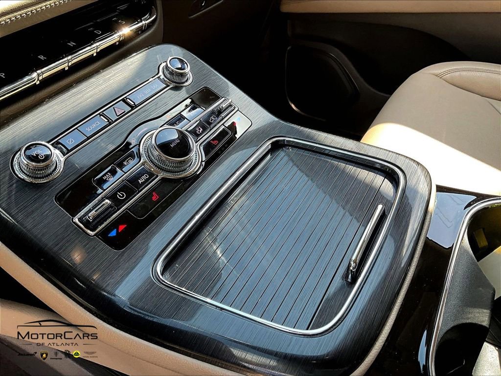 Used 2021 Lincoln Nautilus FWD image 16