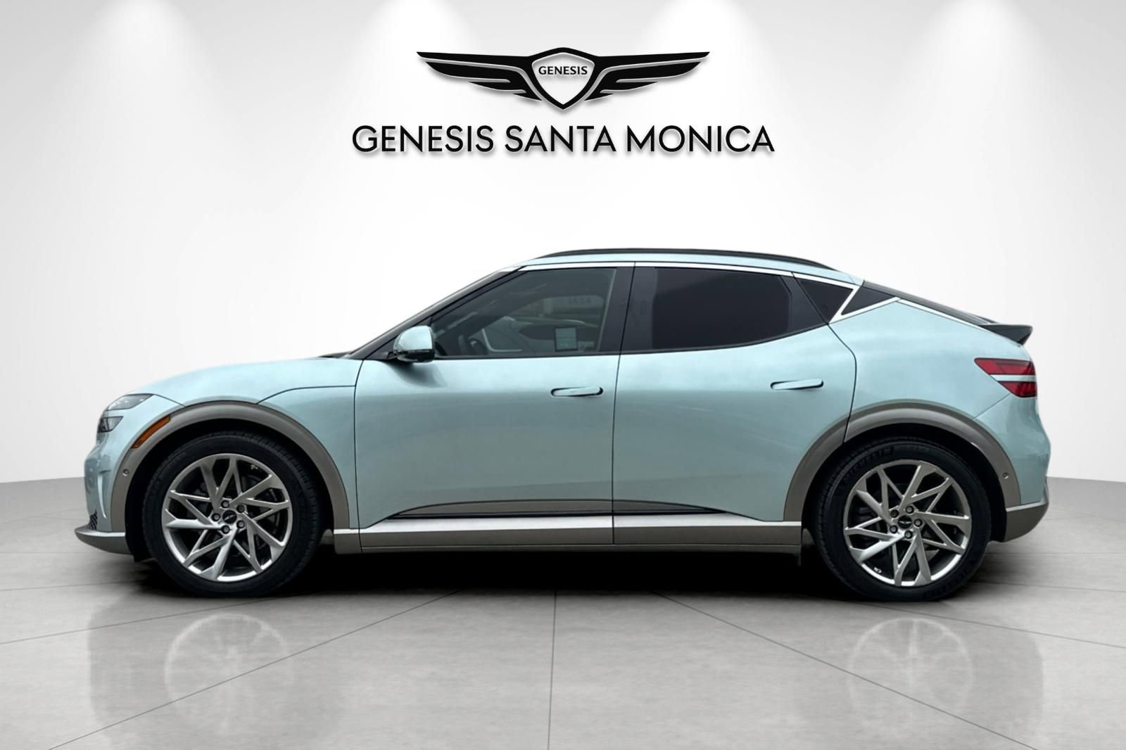 Used 2023 Genesis GV60 Advanced image 9