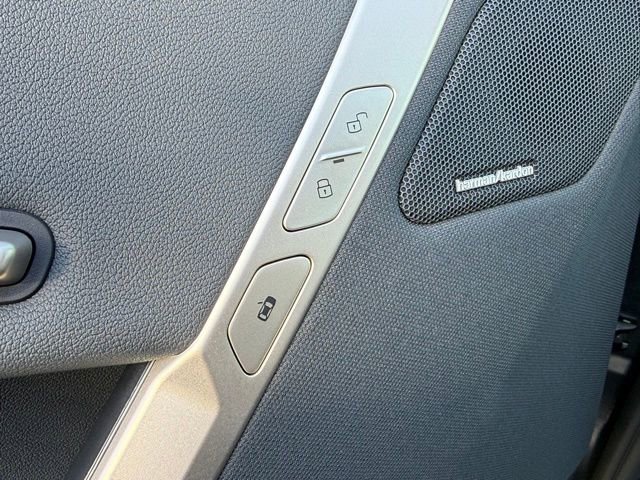 Used 2026 BMW iX xDrive45 w/ Premium Package image 23